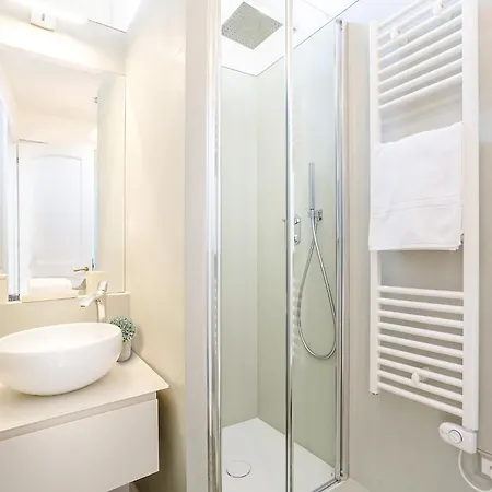 Luxury 3 Bedrooms Penthouse With Elevator Appartement *